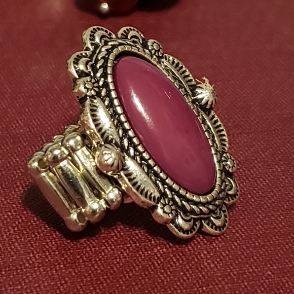 Three fashion rings 6.25 and stretch - Picture 10 of 10